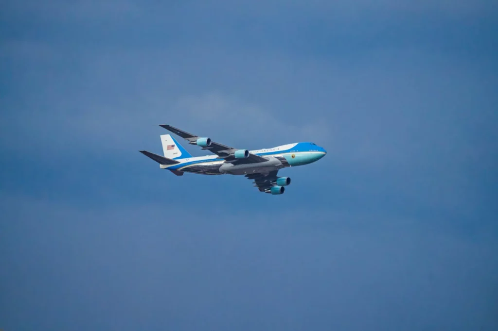 新空軍一號防禦配備疑慮牽動海外任務安全