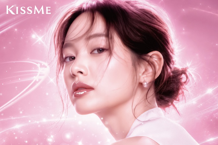 圖說：「KISSME 4D嘟嘟唇蜜」含有90 美容液成分，越擦越水潤、越疊越亮，輕鬆嘟出4D立體光澤。（資料來源：台灣奇士美）
